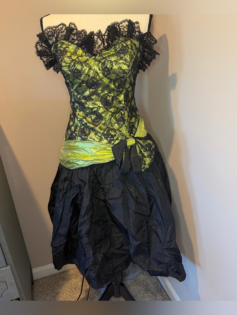 RARE VINTAGE LORALIE ORIGINALS GOTHIC STATEMENT DRESS size 10
